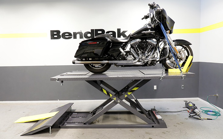 RML-1500XL-Motorcycle-Lift-Raised-with-Bike copy